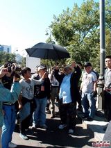 组图：洪金宝家人陪开工 谈房祖名涉毒觉心痛