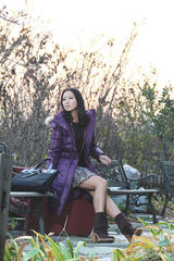 组图：毛俊杰拍杂志时装写真 休闲装束清新可人