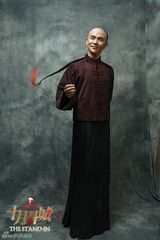 组图：《十月围城》将播 钟汉良变光头上阵