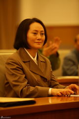 组图：众星加盟《邓小平》张嘉译0片酬演习仲勋