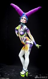 组图：世界人体彩绘节举行 裸体模特造型闪瞎眼