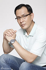 组图：老戏骨杨子骅生活写真笑容温暖