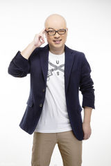 组图：王大锤青春写真领衔耍酷 展耿直成熟一面