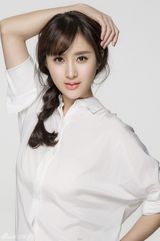 组图：郑媛元初秋写真 风衣加身清爽干练