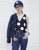 组图：肖雨雨早秋炫彩街拍 七面娇娃时髦有范儿