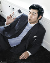 高清图：韩星李钟赫拍写真演绎“中年的品格”