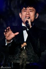 组图：张杰助阵王力宏个唱 合唱《第一夫人》