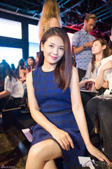 【星装对对碰vol.001】刘涛千鸟格裙撞衫高圆圆