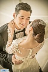 组图：严屹宽杜若溪复古写真 风情美如油画