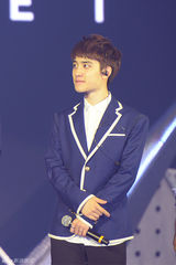 独家：EXO香港演唱会直击 成员嗨唱粉丝尖叫