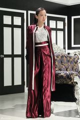 组图：张靓颖《BAZAAR》MV打造时尚分身