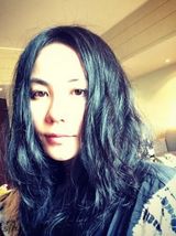 组图：儿时显叛逆女神范！王菲初中青涩照曝光