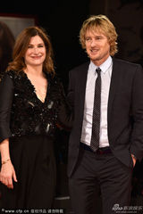 组图：《她真有趣》首映 欧文威尔逊展笑容