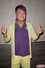 组图：曾志伟谭咏麟投资火锅店 盼开店收益行善