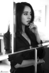 组图：王智性感大片 刚柔并蓄释放女人味