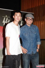 组图：曾国祥望带女友见家长 曾志伟对其印象佳