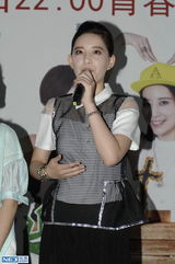 组图：《花样年华》曾轶可杨紫【演员】浇大粪打闹遭溅