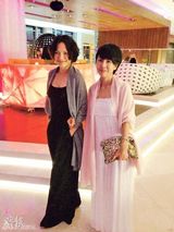 组图：39岁杨采妮出嫁 梁咏琪许茹芸低胸撑场