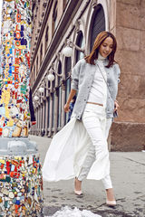 组图：王珞丹长发造型盘点 凸显女人味文艺气质