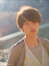 组图：“水球”小鲜肉走红 山崎贤人眉清目秀