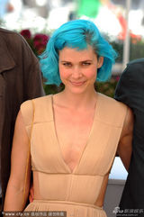 组图：伊娃-格林助阵《救赎》女汉子气场十足