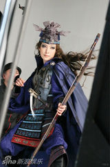 组图：天海祐希-日本娱乐圈的“女王大人”