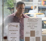 组图：《平常心》孔雀绿巨人纠缠 谢耳朵抢眼