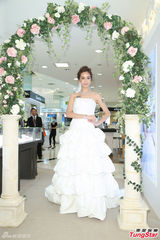 组图：陈庭妮疑认定胡宇威 坦言希望结婚