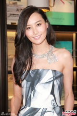 组图：陈法拉赞马赛上进 呼吁外界给她空间