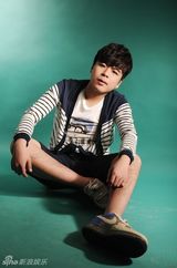 组图：《最美和声》苟乃鹏私照曝光揭成长史