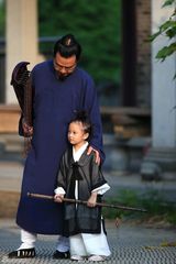 组图：武汉“小道姑”萌值爆表 网友：萌化了