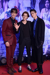 组图：杨幂产后首曝光 郭敬明拒与韩寒交朋友