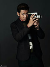 组图：韩星尹启相(尹继尚)写真 展现美中年的不老心