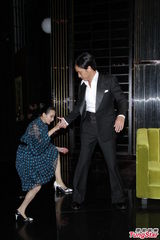 组图：刘嘉玲爱与梁家辉亲嘴 加200场过戏癮