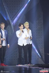 组图：EXO开唱秀广东话 喊“我爱你”示爱歌迷