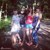 组图：哈萨克排球女将爆红！肤白貌美腿长120