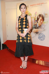 组图：李若彤强调被横店迷晕属真事 并非炒作