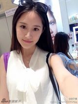 组图：美女学生会副主席陈子湄走红 五官漂亮气质出众