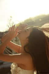 组图：张辛苑最新写真展现清新唯美风