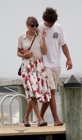 组图：斯威夫特姐弟恋 约会肯尼迪后人