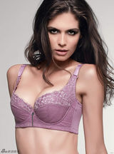 组图：性感超模卢瓦娜半裸 肌肤似雪遮娇乳