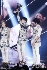 组图：Infinite智妍等众歌星献唱《冠军秀》