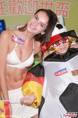 组图：Jessica C性感出席世界杯活动