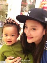 组图：星妈成主角！周杰伦李冰冰等曝妈妈美照