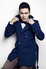 组图：万思维神秘电眼魅力 绅士版柯南神还原