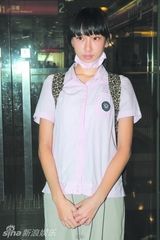 组图：陈冠希旧爱晒私房照 与整容前判若两人