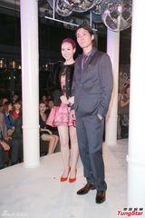 组图：陈豪拒评论周星驰为人 惋惜关菁离世