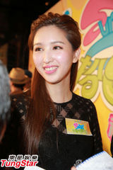 组图：何傲儿与周子扬相恋 已见家长