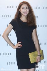 组图：韩星朴志胤出席讲座 露美腿秀性感