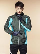 组图：徐仁国朴敏英写真 运动休闲展青春活力